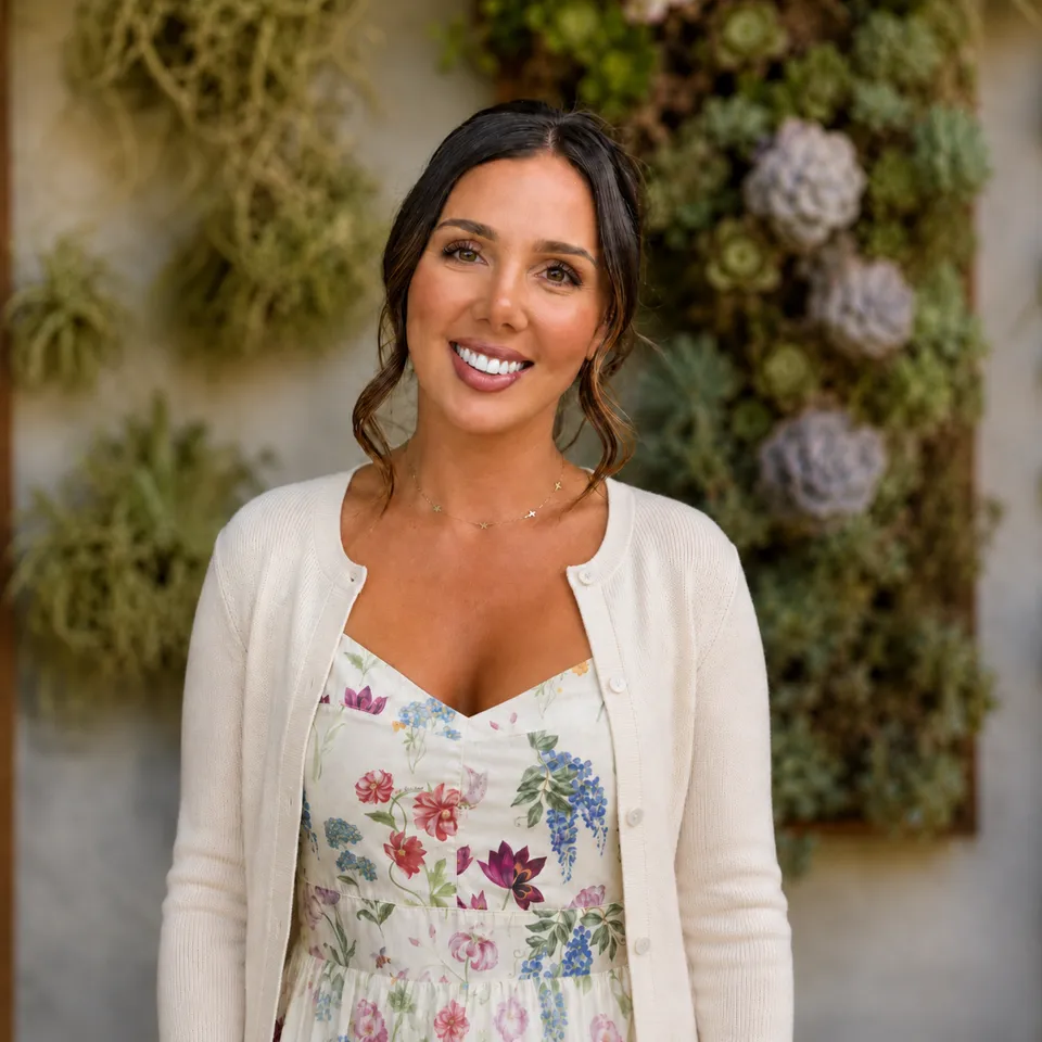 Elena Elders
